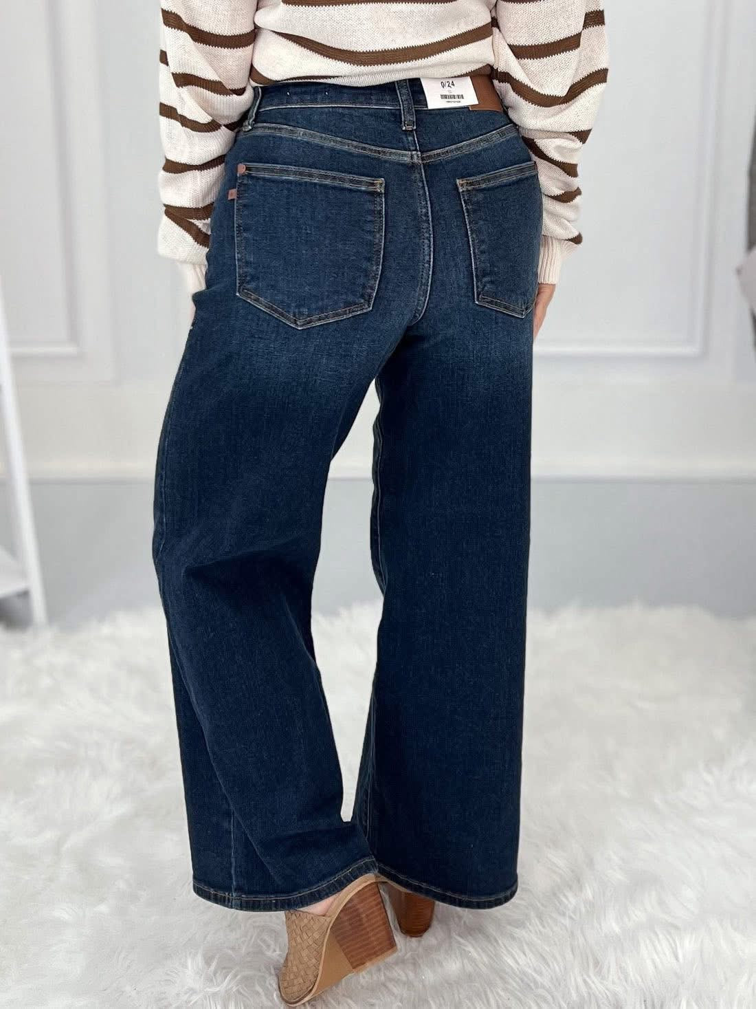 Midnight Muse Ankle Jeans
