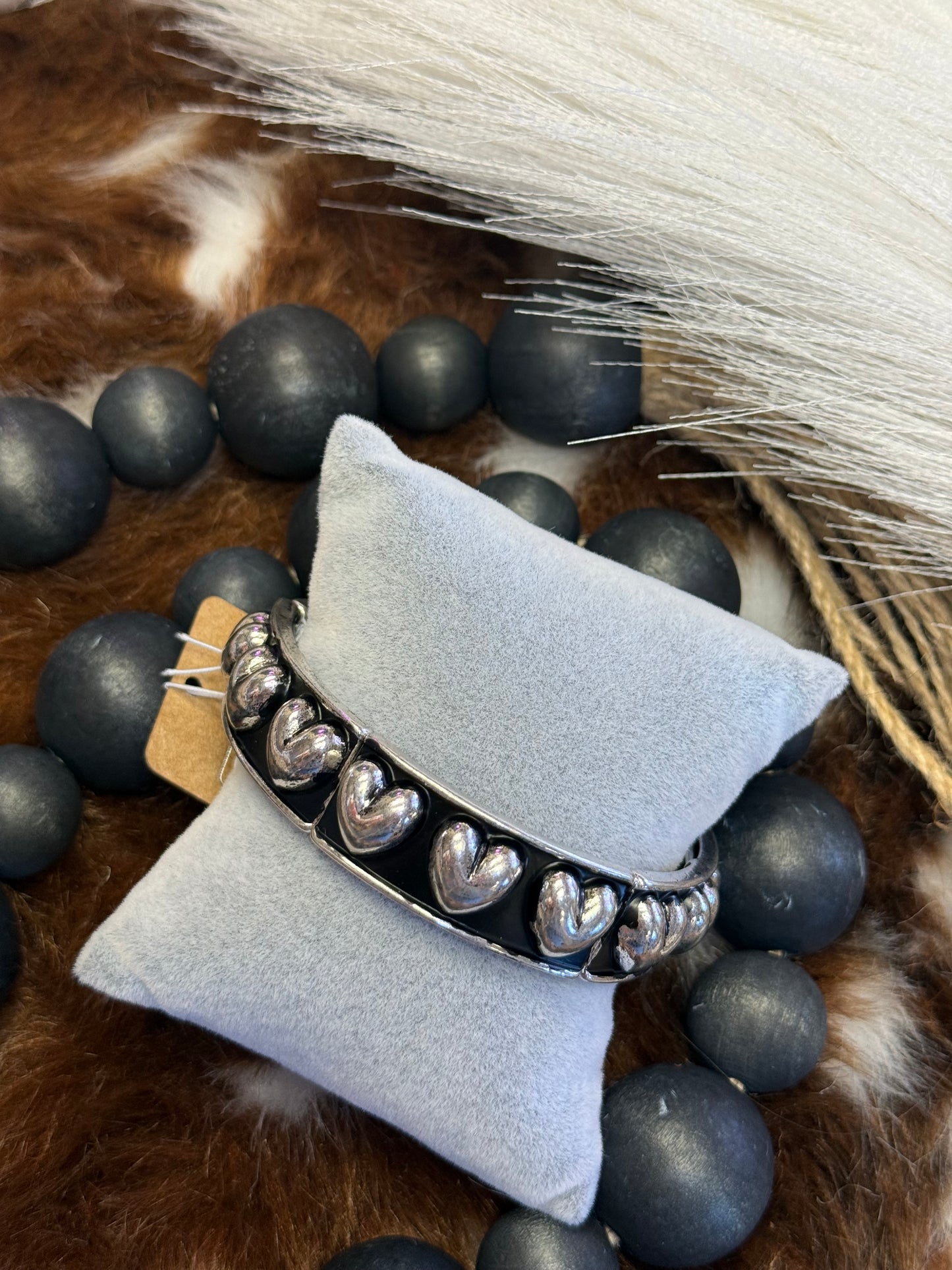 Heartstrings Stretch Bracelet