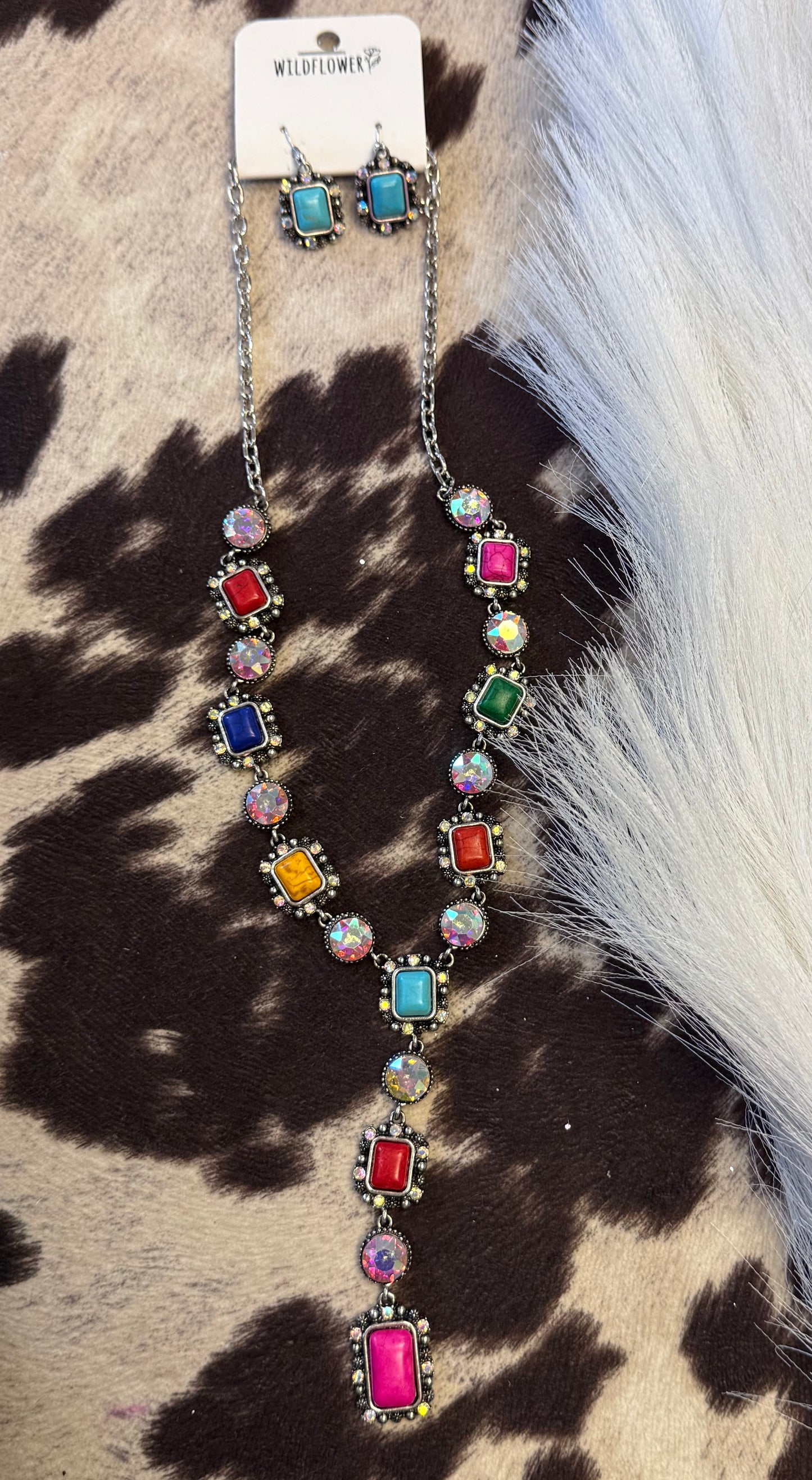Prismatic Prairie Necklace Set