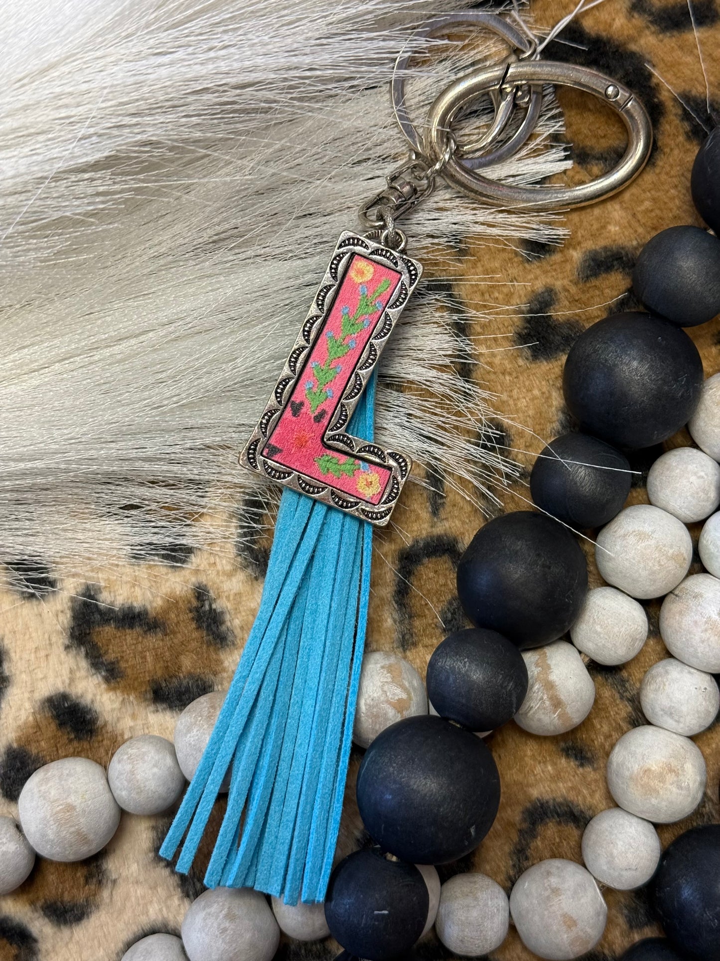 Sweet Bloom “L” Tassel Keychain