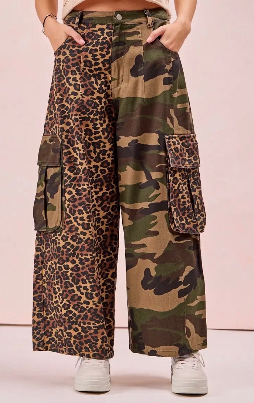 Hidden Wild Side Cargo Pants