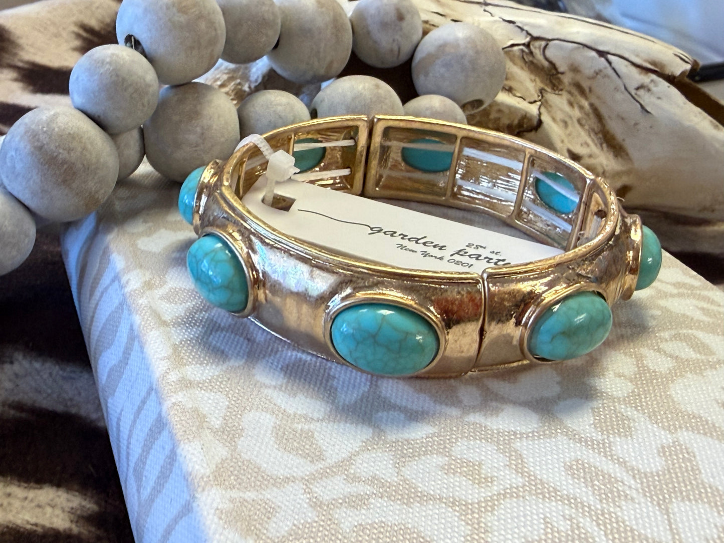 Turquoise Oval Stone on Hammered Gold Stretch Bracelet