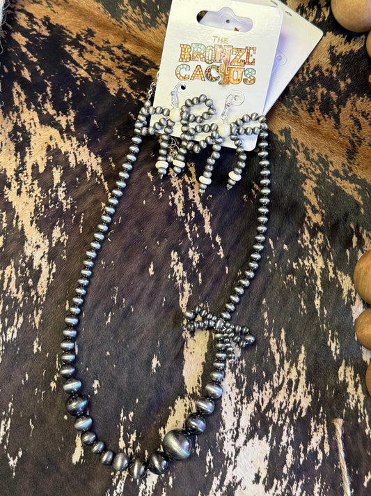 Starlight Mesa Bow Necklace