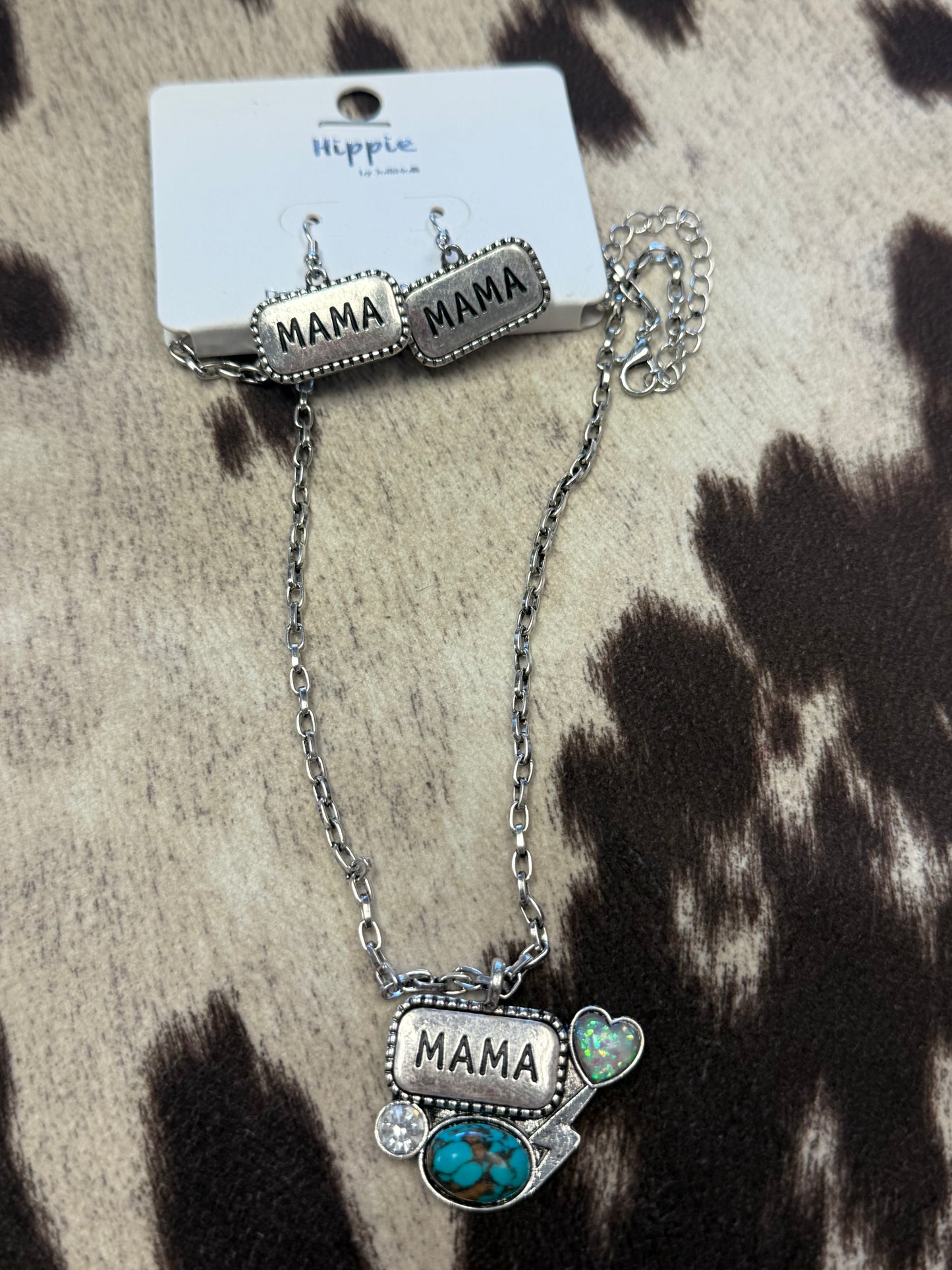 Mama Necklace Set